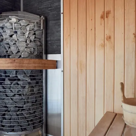 דירה Isigude Pool & Mamaia Nord 3*