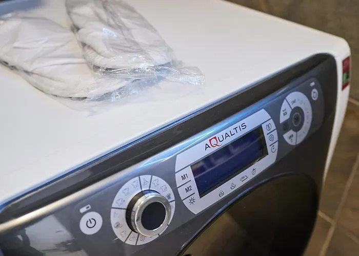 Isigude Pool & Mamaia Nord