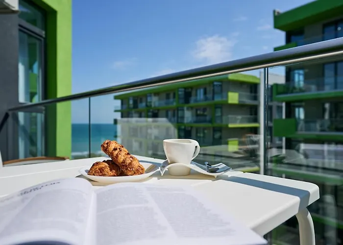 Isigude Pool & Mamaia Nord 3*