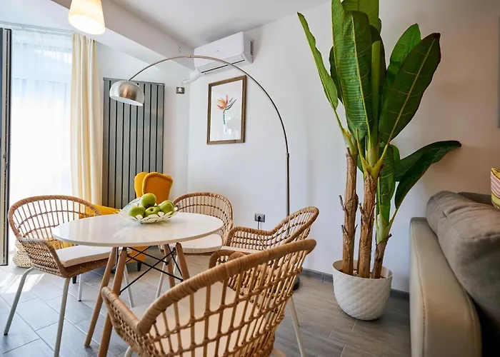 Isigude Pool & Mamaia Nord 3* Năvodari