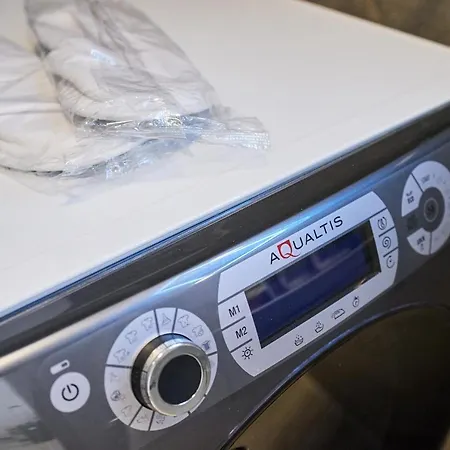 Isigude Pool & Mamaia Nord