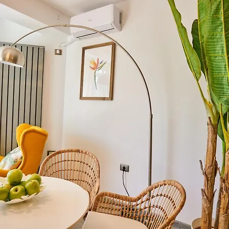 Isigude Pool & Mamaia Nord 3*