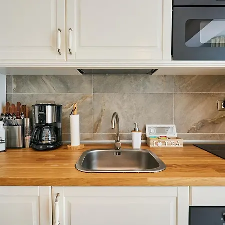 Apartament Isigude Pool & Mamaia Nord 3*