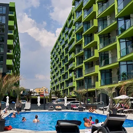Apartamento Isigude Pool & Mamaia Nord 3*