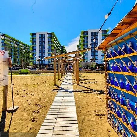 Isigude Pool & Mamaia Nord Apartamento 3*