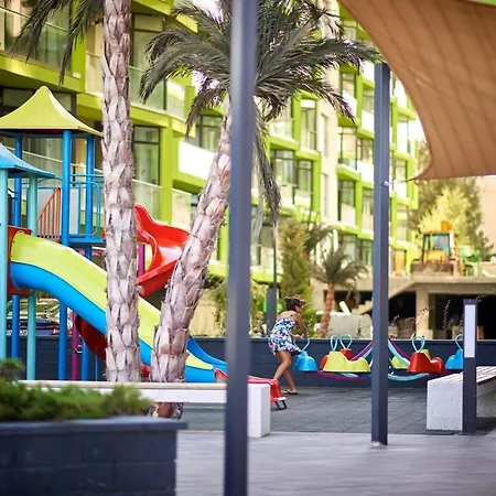 Isigude Pool & Mamaia Nord Apartament