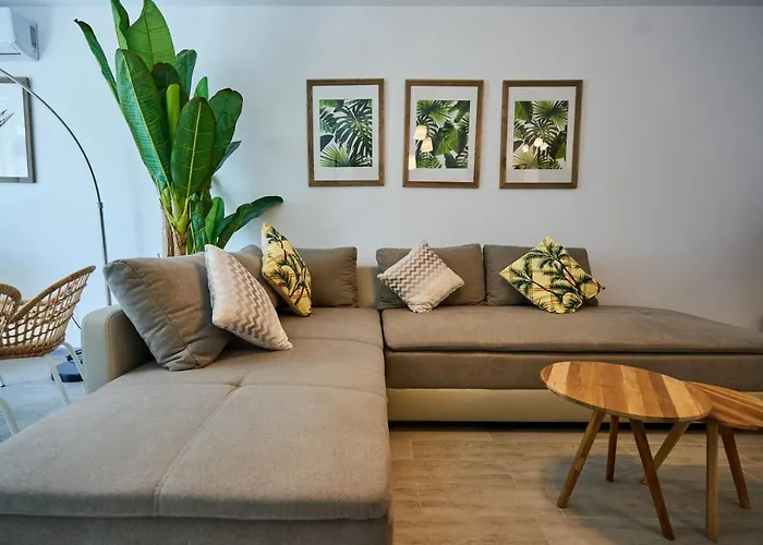 Isigude Pool & Mamaia Nord 3* Năvodari