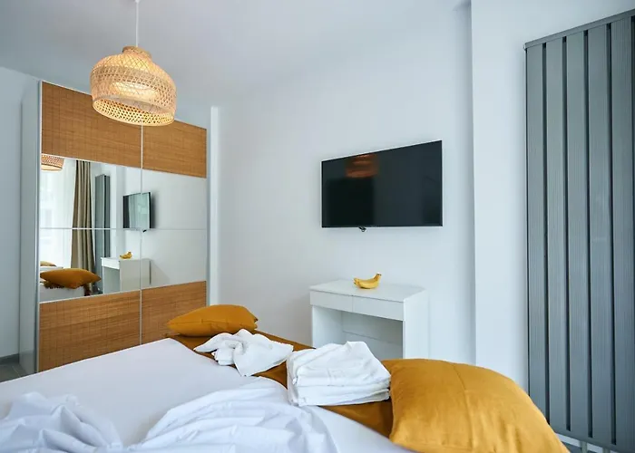 Isigude Pool & Mamaia Nord Năvodari