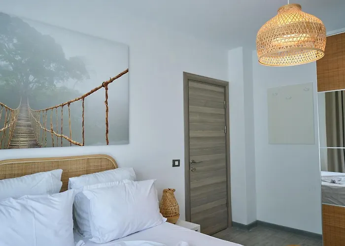 Isigude Pool & Mamaia Nord 3* Năvodari